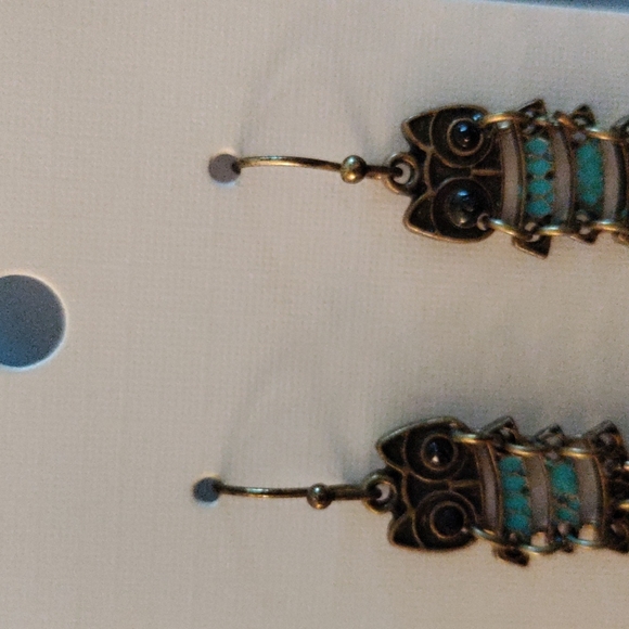 Earring - Picture 2 of 3